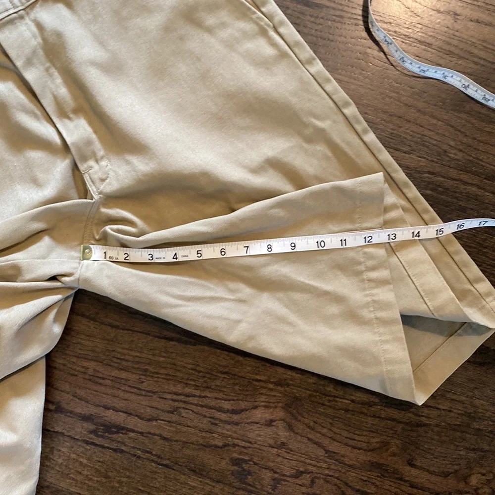 Dickies Khaki Shorts 34 VGUC - Picture 4 of 7